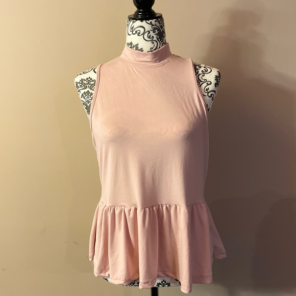 Cute blush pink peplum top - Picture 1 of 4